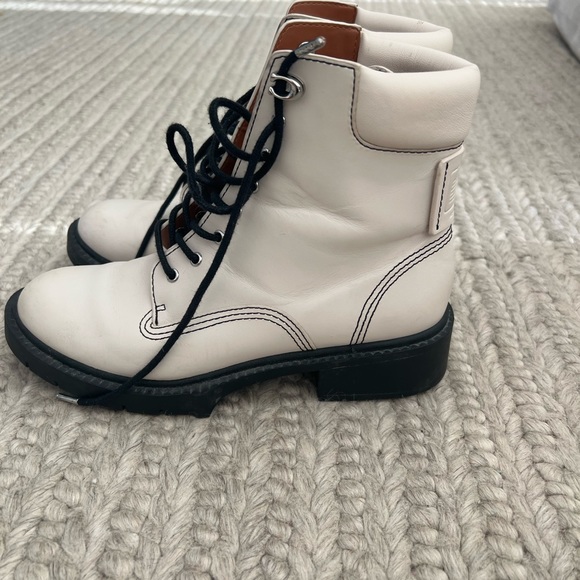 Coach cream Lorimer Leather Bootie size 7 combat boots with black laces - Picture 1 of 3